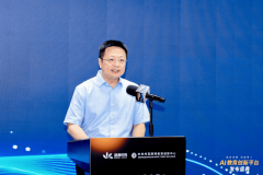 同为青少年打制包涵的科技教育全重生态